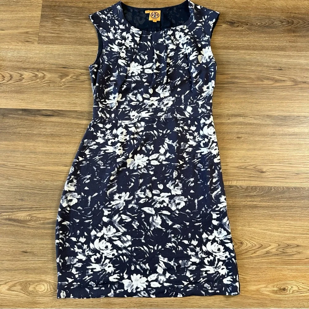 Tory Burch white shift blue